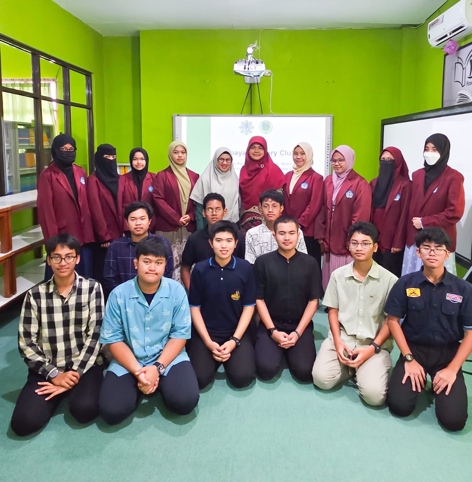 Albayan Library CLub