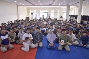 bedah buku api tauhid